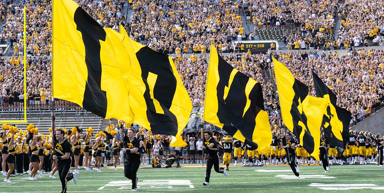 A Hawkeye's Guide to University of Iowa Center for Advancement